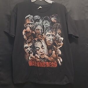 🧟‍♀️The Walking Dead Tee Size XL🧟‍♂️